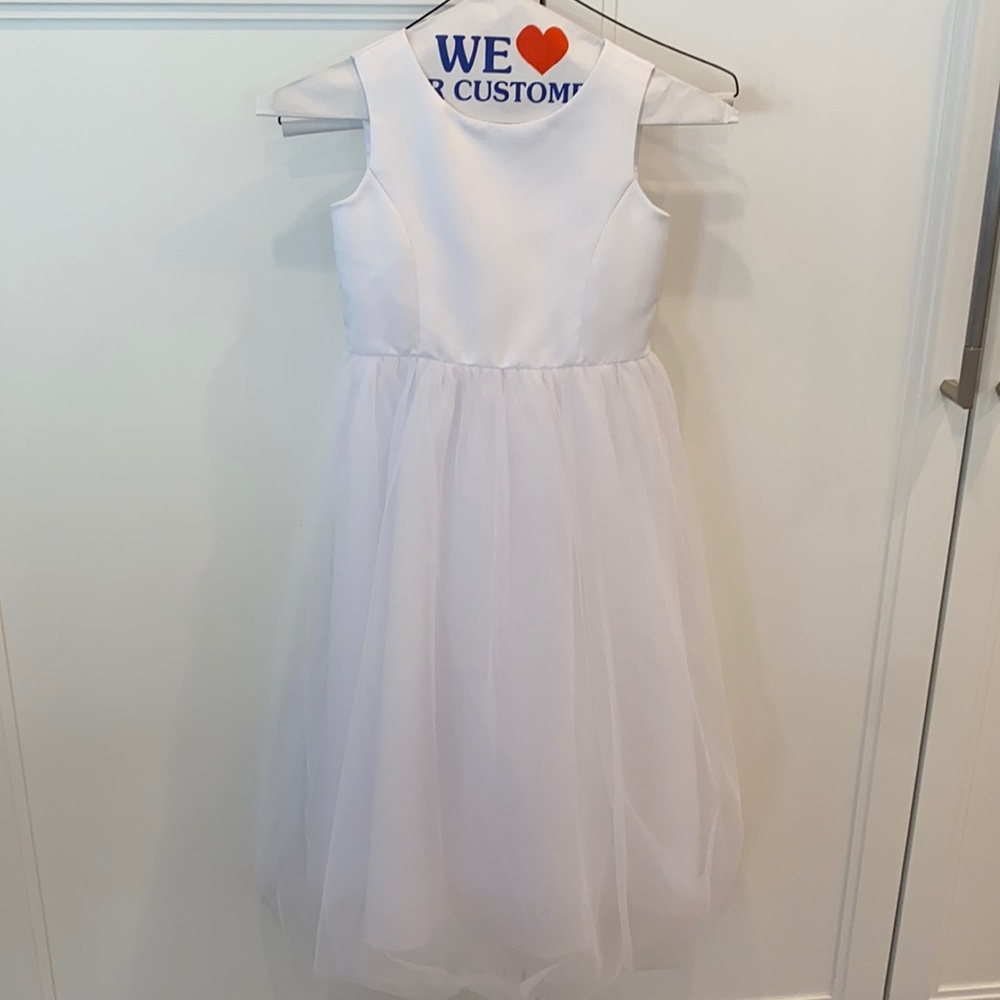 Worn once, size 6 flower girl dress